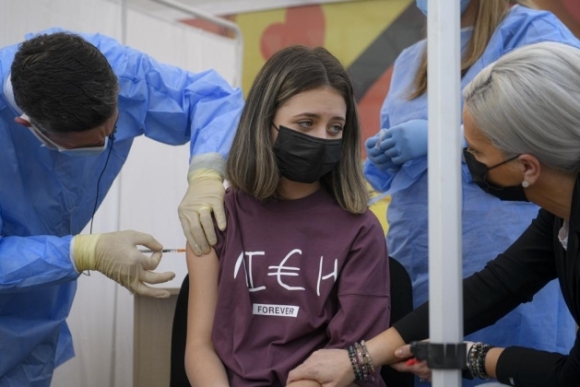 3 Cac Nuoc Chau Au Tiem Vaccine Covid 19 Cho Thanh Thieu Nien Nhu The Nao