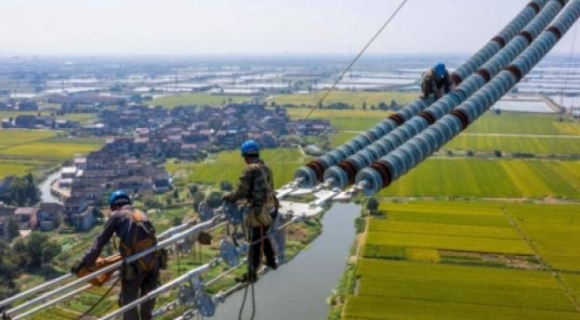 4 Trung Quoc Chat Vat Tim Loi Ra Cho Khung Hoang Nang Luong