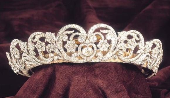 2 He Lo Bau Vat Gia Truyen Cua Cong Nuong Diana Chi Danh Cho Nha Kate Me Con Meghan Khong Bao Gio Co Duoc