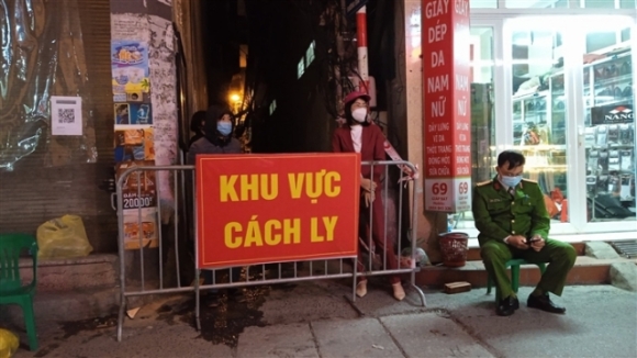 1 Ha Noi Ghi Nhan 2 F0 Cong Dong Phong Toa Tam Thoi Mot Ngo Duong Giap Bat