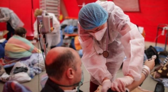 9 Ben Trong Mat Bao Lan Song Covid 19 Moi O Chau Au