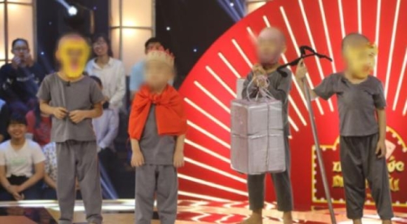 3 Tinh That Bong Lai Mao Danh Tu Hanh Loi Dung Tre Mo Coi De Truc Loi Nhu The Nao