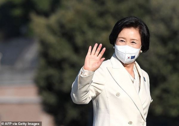 8 Cuoc Hoi Ngo Giua Cac De Nhat Phu Nhan Vo Tong Thong Phap Gay Chu Y Voi Chi Tiet Bat Thuong Nhan Vat Chiem Spotlight Gay Ngo Ngang