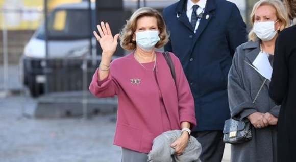 9 Cuoc Hoi Ngo Giua Cac De Nhat Phu Nhan Vo Tong Thong Phap Gay Chu Y Voi Chi Tiet Bat Thuong Nhan Vat Chiem Spotlight Gay Ngo Ngang