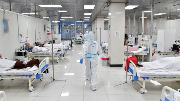 1 Bac Si Nga Cang Thang Cuc Do Vi So Ca Nhiem Tang Cao