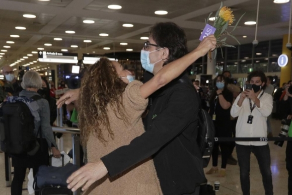 7 Cam Dong Khoanh Khac Doan Tu Cua Nguoi Australia Sau 18 Thang Phong Toa