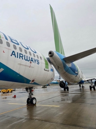 1 2 May Bay Va Nhau Tai San Bay Noi Bai