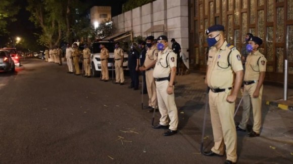 2 Doi Ve Si 55 Nguoi Cua Ty Phu Giau Nhat Chau A