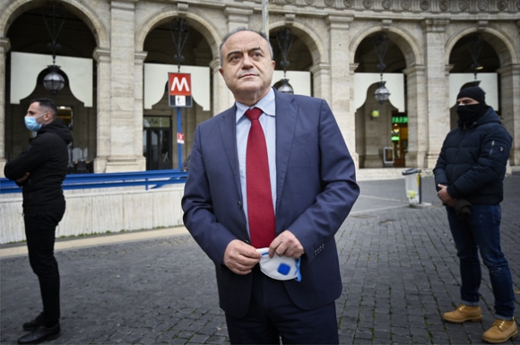 1 Nhieu Thanh Vien Cua Nhom Mafia Lon Nhat Y Nhan An Hon 10 Nam Tu