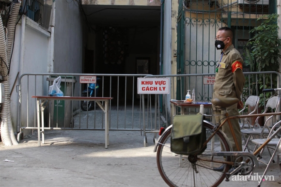 1 F0 Tang Chong Mat Lien Tiep Xuat Hien O Dich Moi Lieu Ha Noi Co Siet Chat