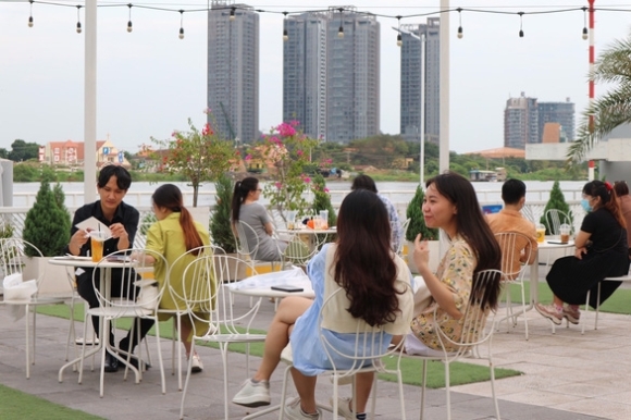 1 F0 Tang Lai Dong Cua