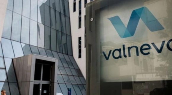 1 Lien Minh Chau Au Bat Den Xanh Cho Vaccine Valneva