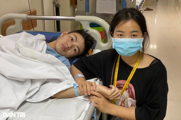 1 Xot Xa So Phan Nghiet Nga Cua Cau Be Nguoi Dao Lam Phu Ho Nuoi Em Gai Nho