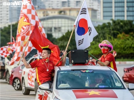 8 Nguoi Ham Mo Den My Dinh Tiep Suc Tuyen Viet Nam Dau Nhat Ban