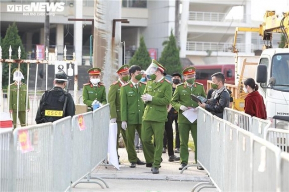 9 Nguoi Ham Mo Den My Dinh Tiep Suc Tuyen Viet Nam Dau Nhat Ban