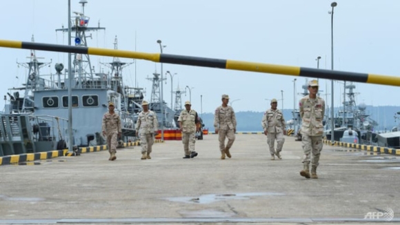 1 Campuchia Phan Ung Lenh Trung Phat Cua My Doi Voi Hai Quan Chuc Cap Cao