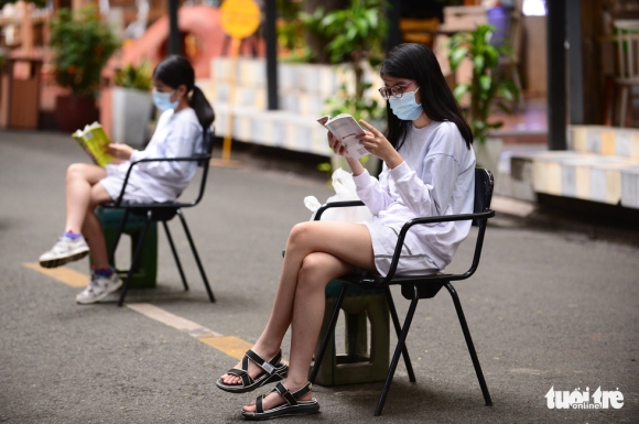 3 Covid 19 Tang O Tphcm Nhieu Nguoi Chu Quan Thao Khau Trang Tum 5 Tum 7 Noi Chuyen