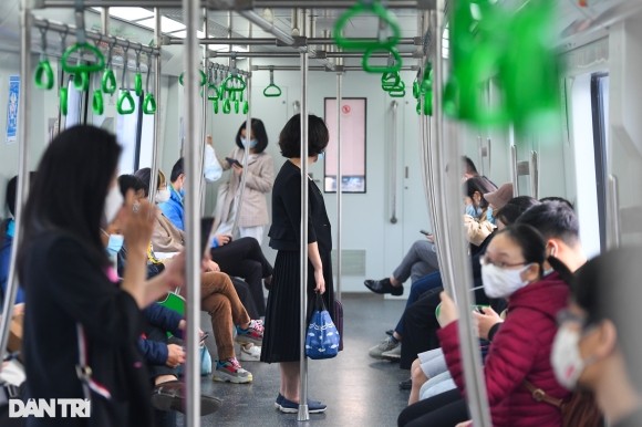 13 Tau Duong Sat Cat Linh   Ha Dong Bat Ngo Vang Khach Sang Dau Tuan