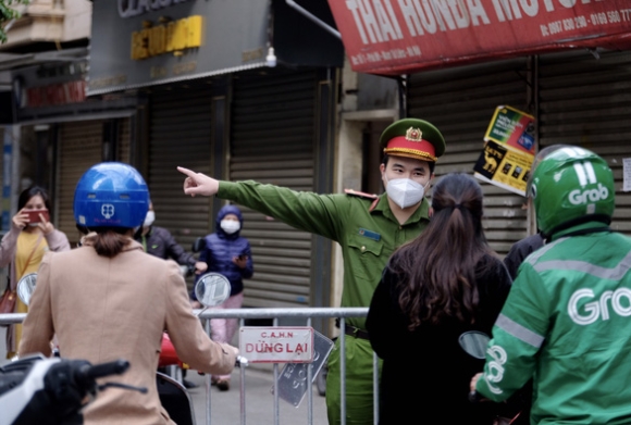 1 Ha Noi Tim Khan Nguoi Toi Quan Nuong Hang Pho Ca Phe O Pho Co