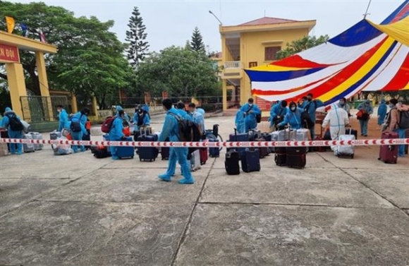 1 Hung Yen Tiep Nhan Gan 150 Cong Dan Tu Duc Ve Cach Ly Tap Trung