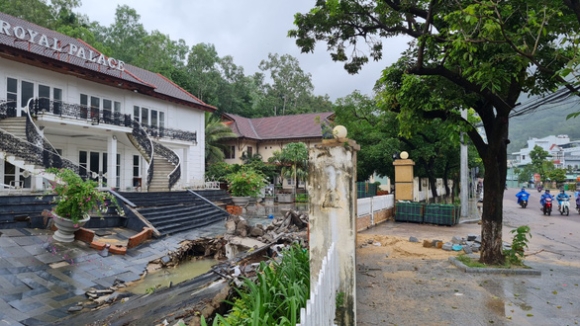 1 Quy Nhon Resort Xay Tren Muong Thoat Nuoc Lam Ngap Ca Phuong