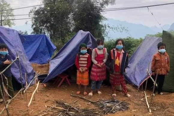 2 Xon Xao Hinh Anh Khu Cach Ly Mot Tam Bat Mot Manh Chieu Cho Hoc Sinh