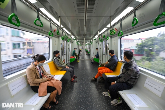 9 Tau Duong Sat Cat Linh   Ha Dong Bat Ngo Vang Khach Sang Dau Tuan