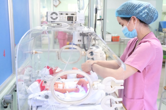 1 Ba Me Mang Song Thai Khong Tiem Vac Xin Suyt Chet Vi Mac Covid 19