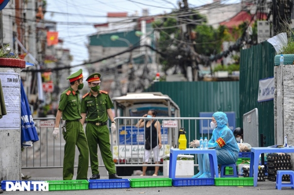 1 F0 Moi Tiep Tuc Lap Dinh Ha Noi Co Gian Cach Dien Rong