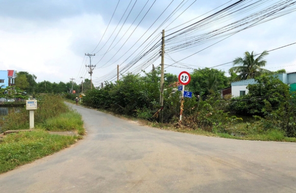 2 Long An Rot 533 Ti Mo Rong Duong Dt826e Long Hau Huong Loi Lon