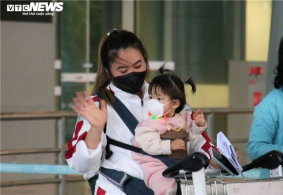 6 Anh Da Nang Don Chuyen Bay Dau Tien Dua Khach Quoc Te Den Viet Nam