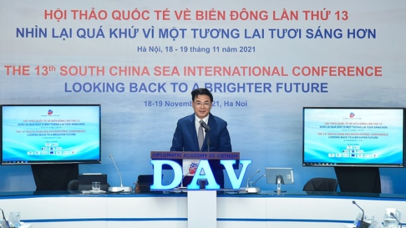 2 Hang Tram Dai Bieu Thao Luan Cac Van De Nong Tai Hoi Thao Bien Dong