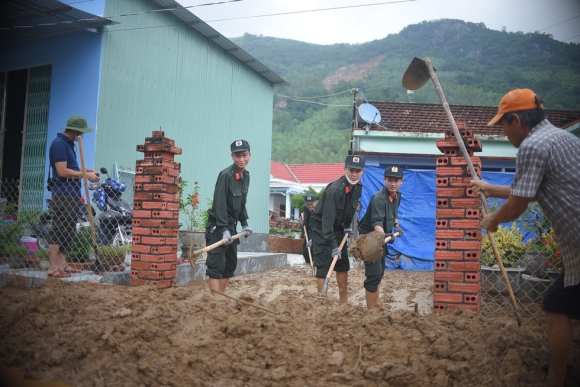 4 Khac Phuc Hau Qua Sat Lo Kinh Hoang O Nui Cam Thay Bo Doi Den Ca Xom Ai Cung Mung