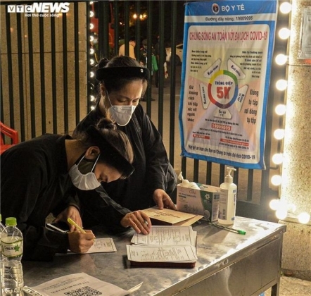 8 Tuong Niem Dong Bao Tu Vong Va Can Bo Chien Si Hy Sinh Vi Covid 19