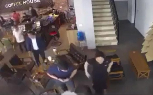 5 Sat Thu Rut Sung Ban Giam Doc Trong Quan Ca Phe O Nghe An