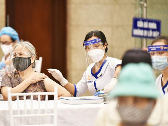 1 Sang 2111 Ca Nuoc Dang Dieu Tri 4630 Ca Covid 19 Nang Con Dao Co Ca Nhiem Sars Cov 2 Dau Tien Trong Cong Dong