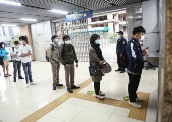 1 Tau Cat Linh   Ha Dong Vang Khach Nhieu Khoang Trong Sang Dau Tuan