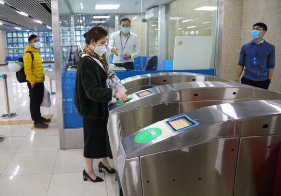 4 Tau Cat Linh   Ha Dong Vang Khach Nhieu Khoang Trong Sang Dau Tuan