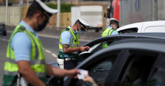 1 Nguoi Tu Choi Tiem Chung O Ao Se Bi Phat 4000 Usd