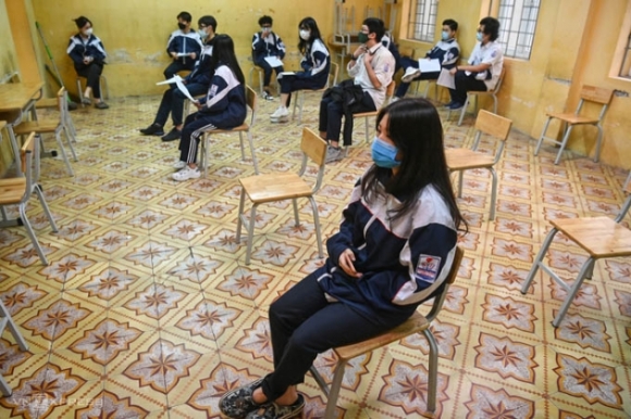 7 Nhung Hoc Sinh Ha Noi Dau Tien Tiem Vaccine Covid 19