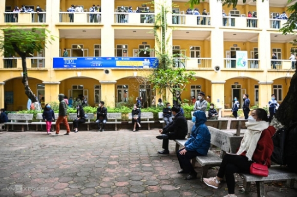 8 Nhung Hoc Sinh Ha Noi Dau Tien Tiem Vaccine Covid 19