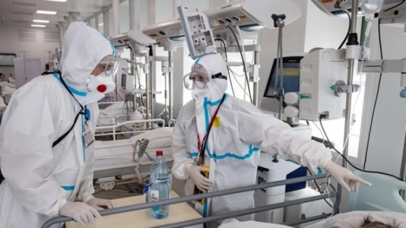 1 Benh Vien Nga Moi Nguoi Hoai Nghi Vac Xin Den Tham Khu Dieu Tri Benh Nhan Covid 19 Nang