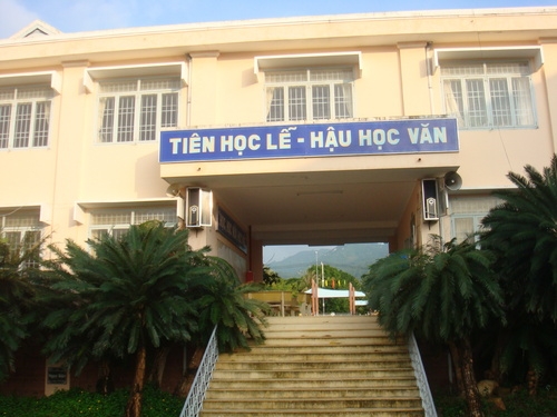 3 Gs Tran Ngoc Them Kien Nghi Cham Dut Khau Hieu Tien Hoc Le Hau Hoc Van