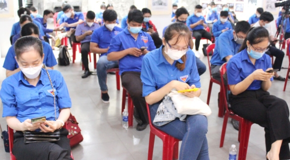 1 Con Mot Ngay De Thi Trac Nghiem Cai Cach Hanh Chinh