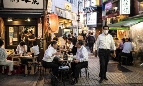 2 Bon Gia Thiet Ve Covid 19 Suy Yeu Tai Nhat Ban