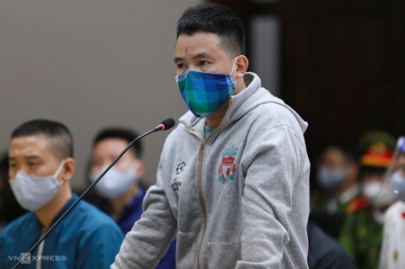 1 Bi Cao Vu Nhat Cuong Sung Sot Voi So Tien Phai Boi Thuong