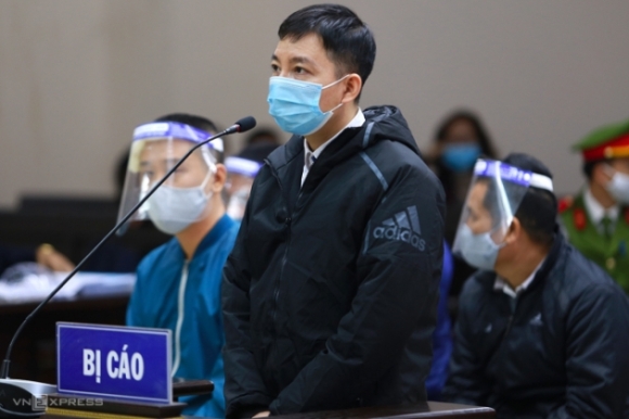 2 Bi Cao Vu Nhat Cuong Sung Sot Voi So Tien Phai Boi Thuong