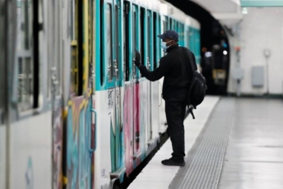 1 Phap Cong Bo Ca Mac Bien The Omicron Dau Tien