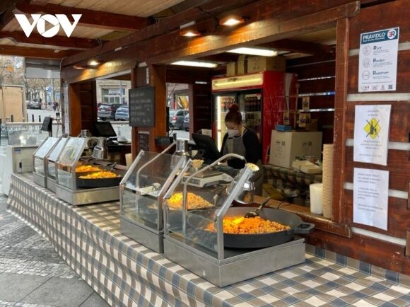 4 Am Dam Cac Cho Giang Sinh O Praha