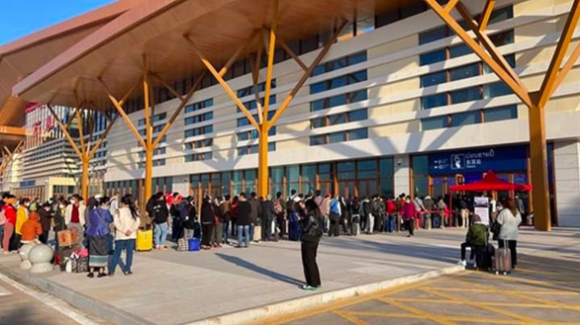 1 Truyen Thong Noi Duong Sat Lao   Trung Quoc Chay Ve